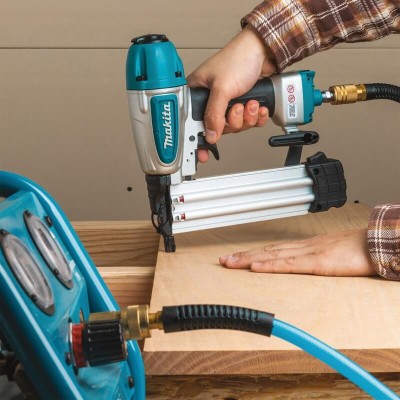 Pneimatiskais naglotājs MAKITA AF506